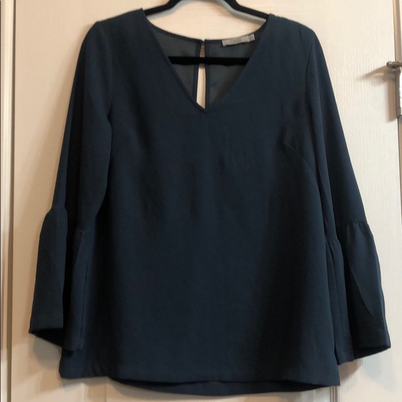 Dalia V Neck, Bell Sleeves and Keyhole back Top - Picture 1 of 3